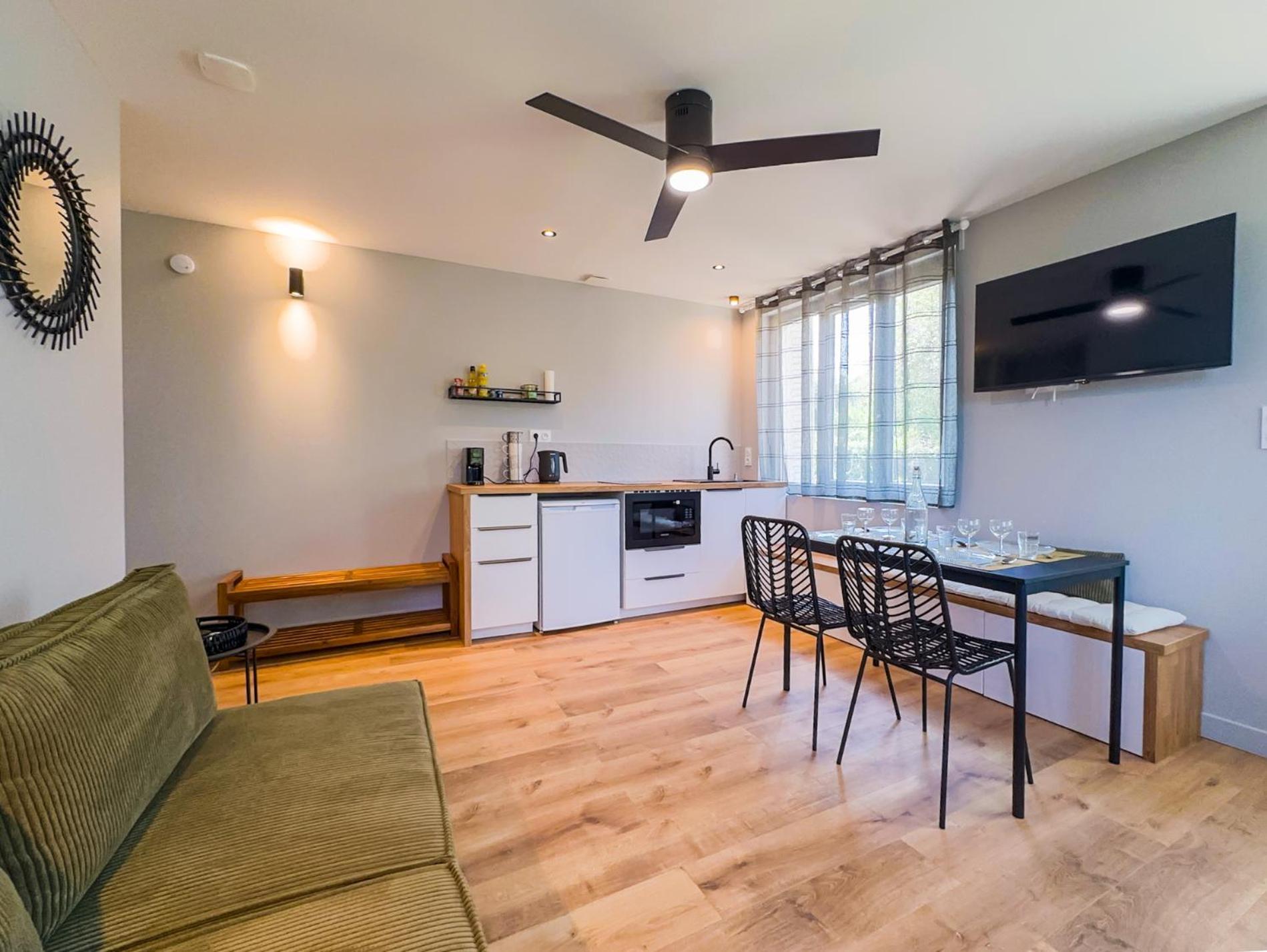 Serenity Suite Venissieux Ngoại thất bức ảnh