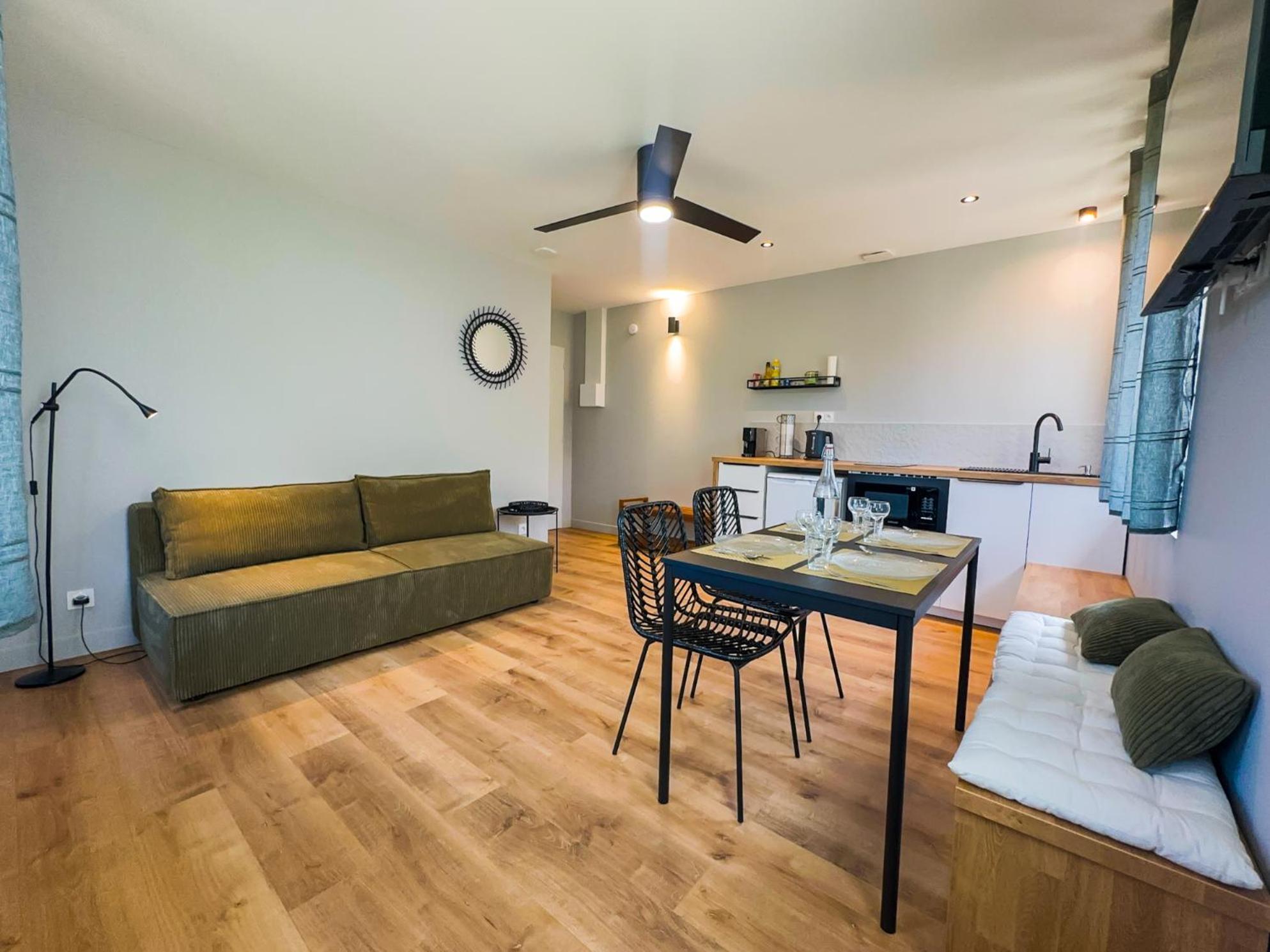 Serenity Suite Venissieux Ngoại thất bức ảnh